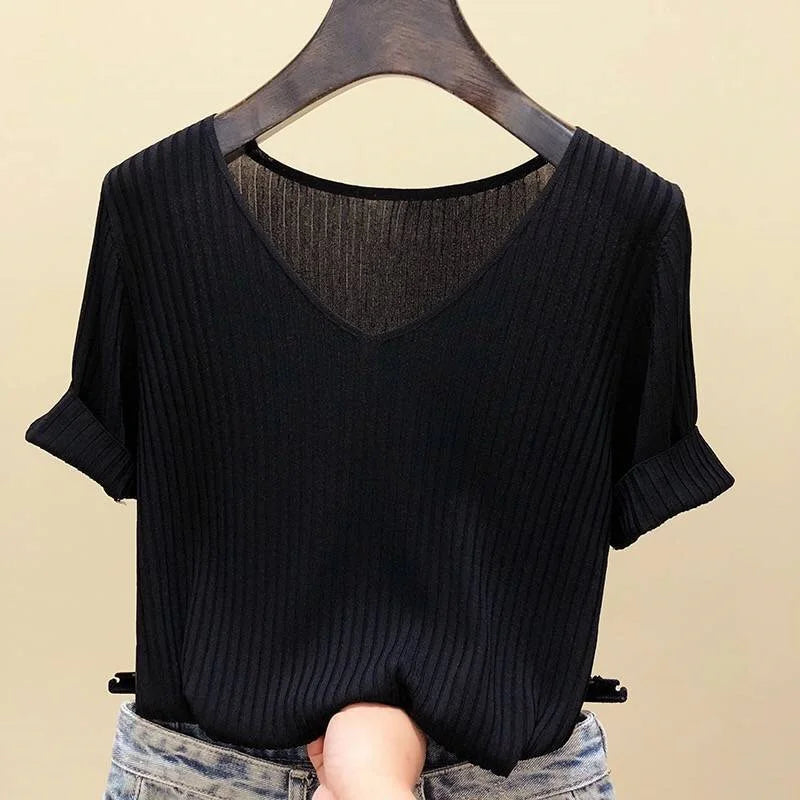 2025 New Summer V-neck Knitted Sweater Women's Short Sleeves Jumpers Pullovers Casual Slim Fit Knitwear Bottoming Shirt